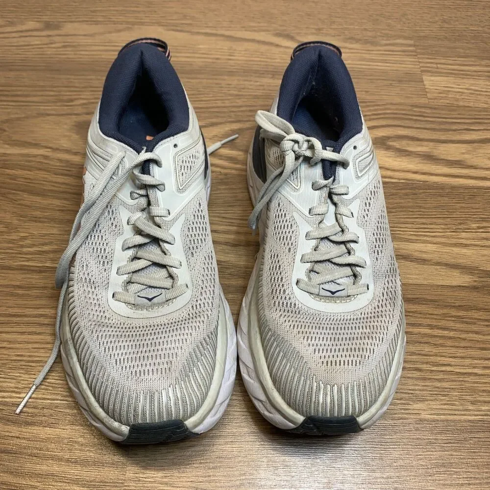 Hoka One One hoka one